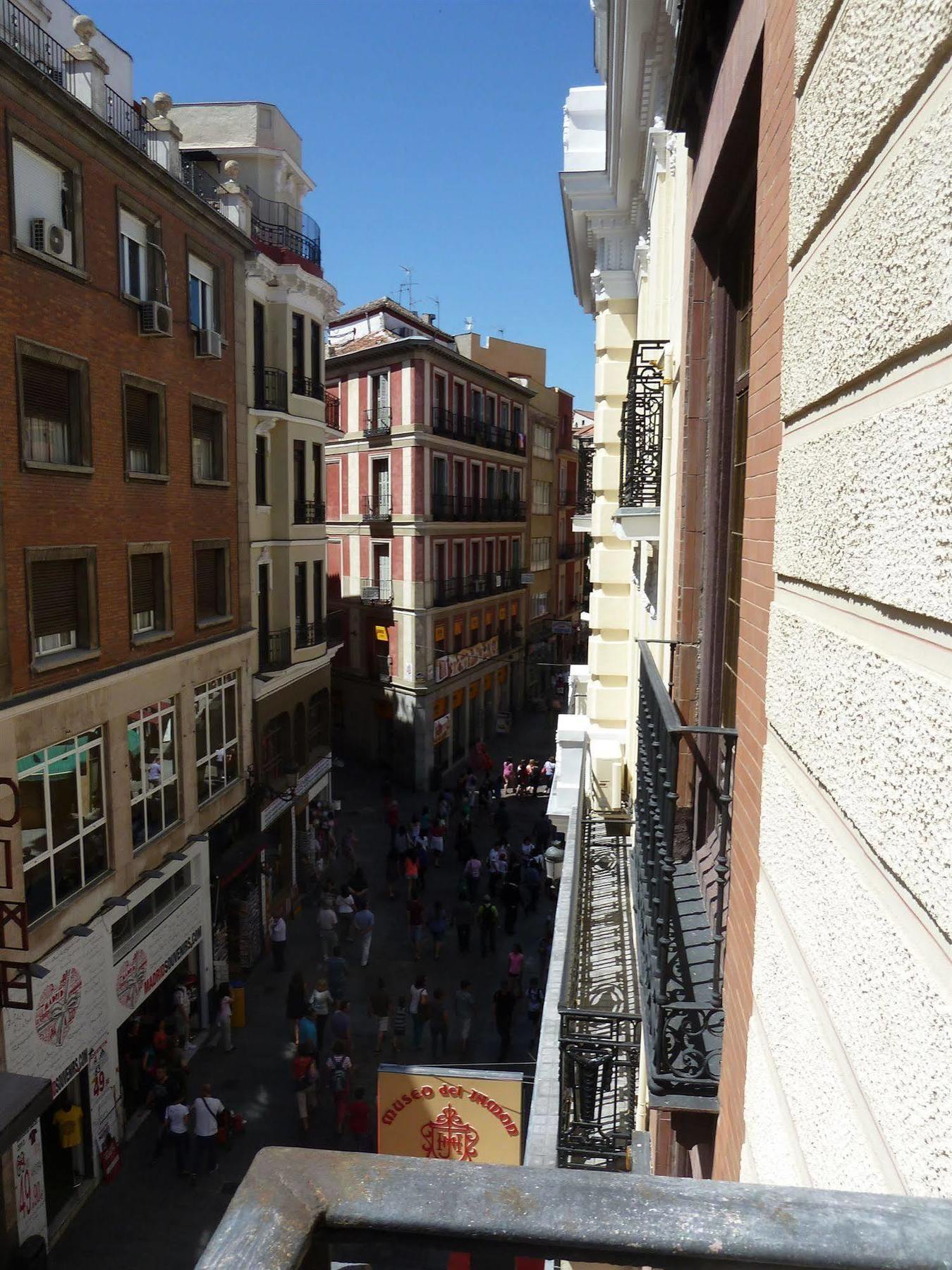 Hostal Mayor Madrid Exterior foto