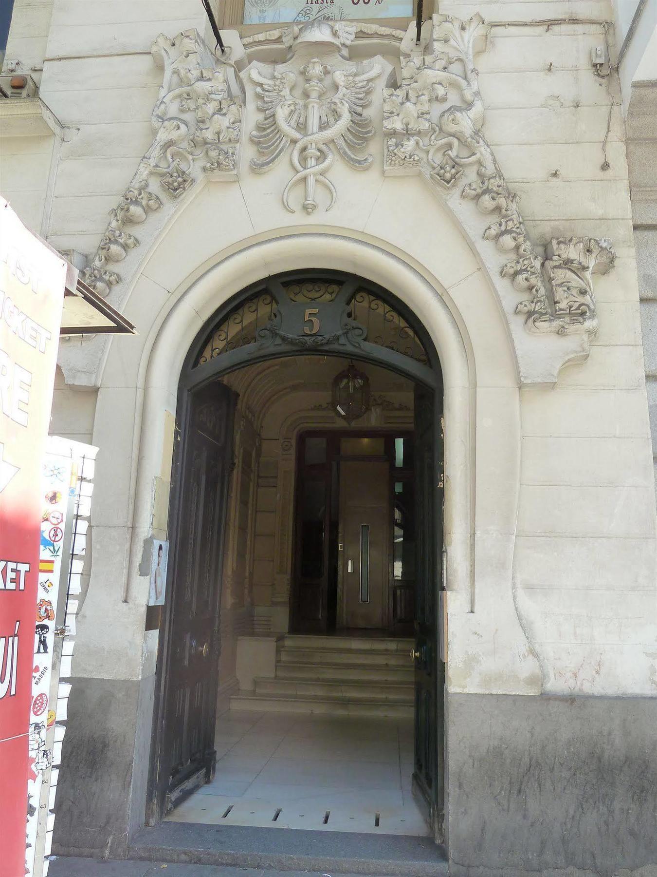 Hostal Mayor Madrid Exterior foto